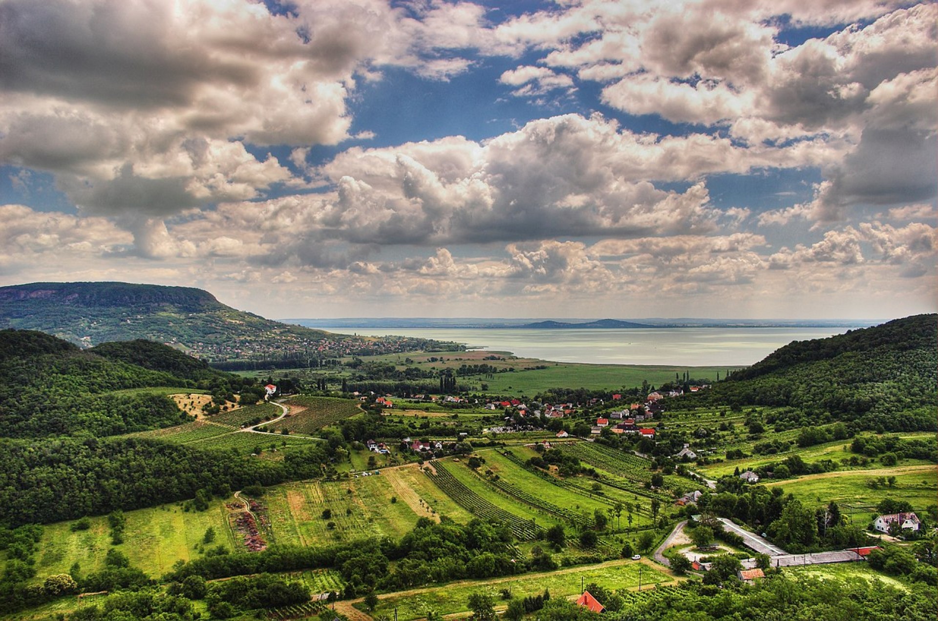 Balatonon tesztelik űrtechnológiájukat a hollandok